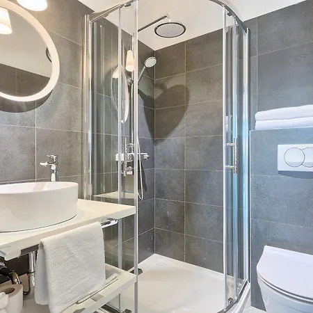 Astinian Jadranka * Pula