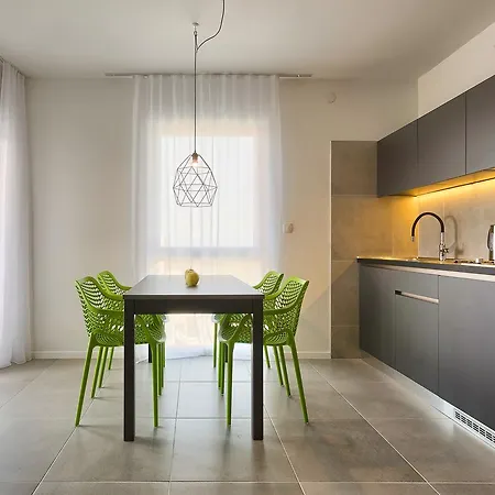 Astinian Jadranka * Pula