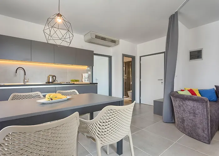 Astinian Jadranka Διαμέρισμα Πούλα