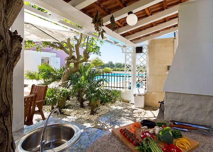 Διαμέρισμα Astinian Jadranka