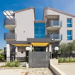 Astinian Residence Jadranka Pula * פולה
